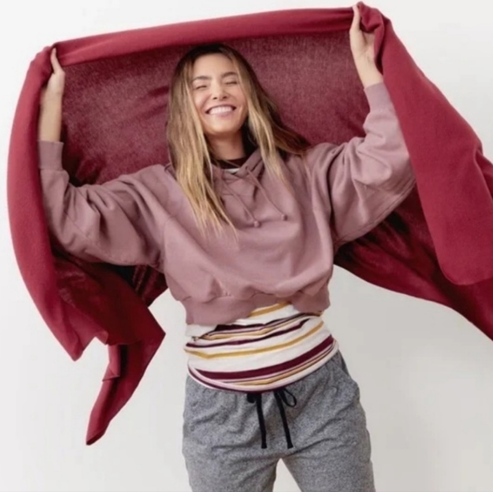 Short Stories Travel Blanket- Ruby Wine